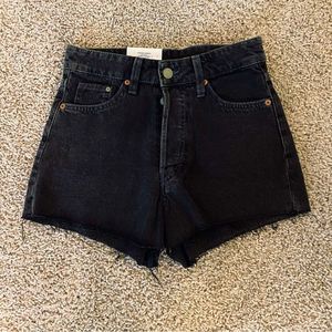 H&M vintage high rise shorts NWT ladies size 2